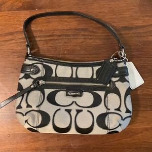Coach Poppy Small Handbag No. E1381-F23946